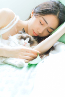 《不戴套的瑜伽教练3》播放